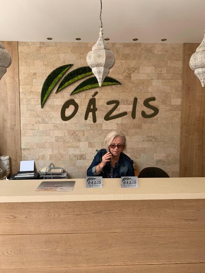 Oazis Hotel*** Надьканижа Экстерьер фото